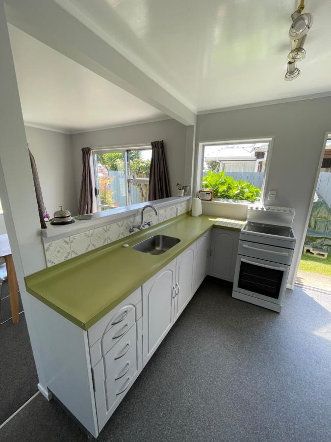 Green Door - One Bedroom Apartment Whakatane Exterior photo